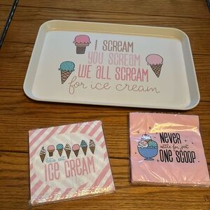 Ice cream tray and ice cream napkins all new